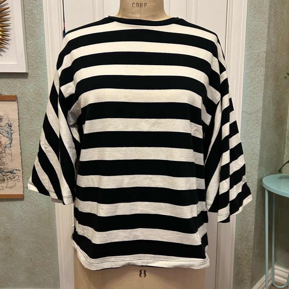 Who What Wear Brand Black and White Striped Flutter Sleeve Top. Size Medium